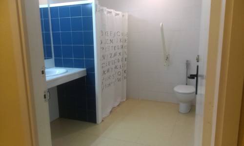 Imagen de la habitación del Albergue La Molina Xanascat. Foto 4