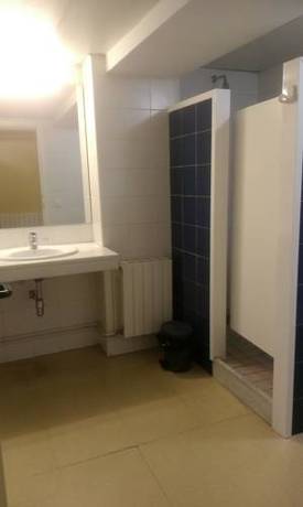 Imagen de la habitación del Albergue La Molina Xanascat. Foto 7