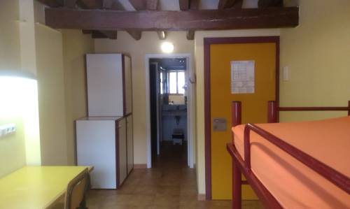 Imagen de la habitación del Albergue La Molina Xanascat. Foto 8