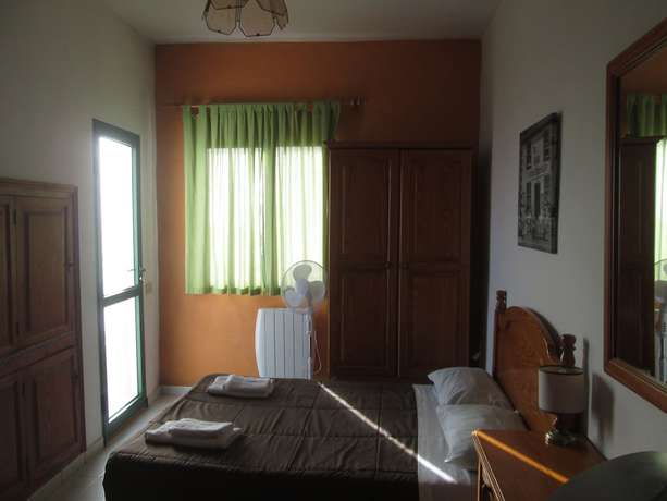 Imagen de la habitación del Albergue La Palma Hostel - Pensi&oacute;n Central. Foto 8