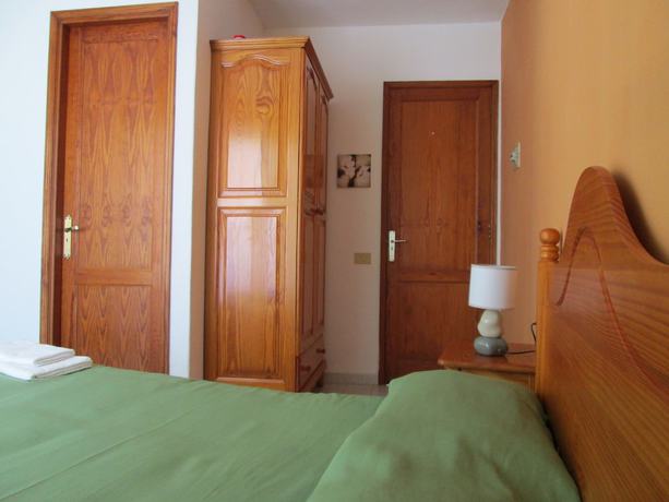Imagen de la habitación del Albergue La Palma Hostel - Pensi&oacute;n Central. Foto 16
