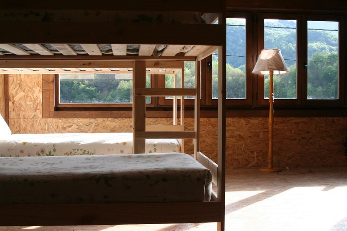 Imagen de la habitación del Albergue Les Xendes. Parque de Redes. Foto 9