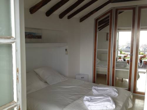 Imagen de la habitación del Albergue Lisbon Rooftops Guesthouse. Foto 13