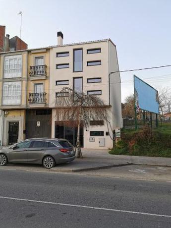 Imagen de los exteriores del Albergue Los Tres Abetos. Foto 4