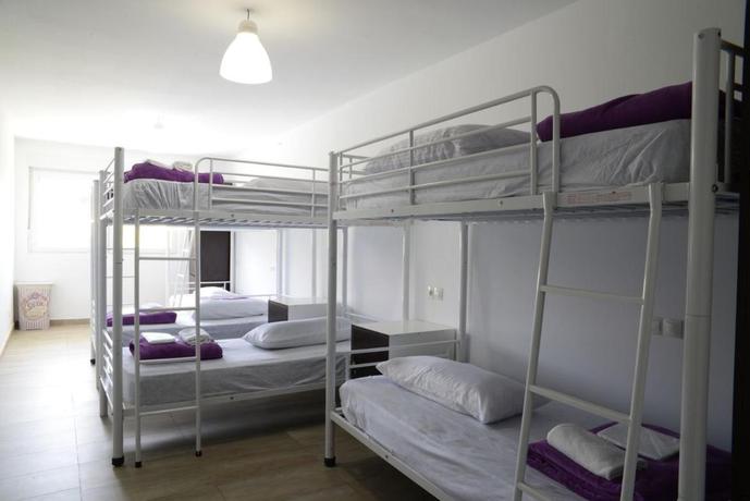 Imagen de la habitación del Albergue Mar de Fora. Foto 4