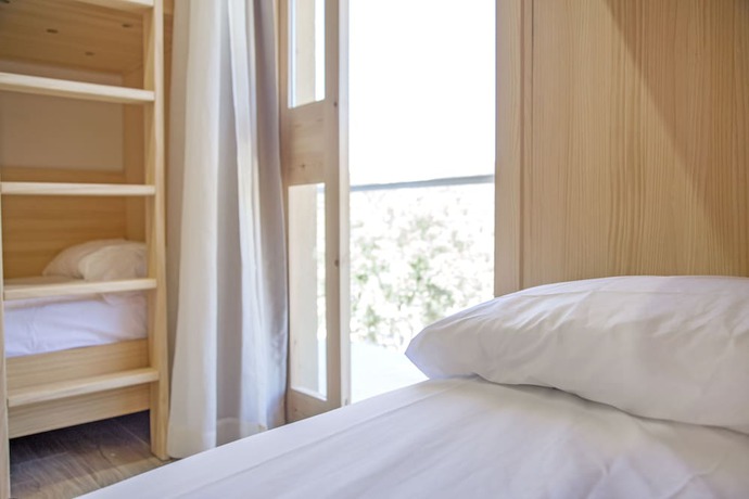 Imagen de la habitación del Albergue Mar de Fulles, Alfondeguilla. Foto 9
