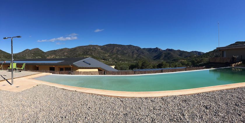 Imagen de la piscina del Albergue Mar de Fulles, Alfondeguilla. Foto 20