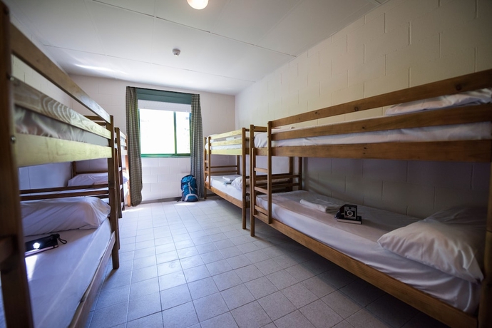 Imagen de la habitación del Albergue Monte do Gozo. Foto 4