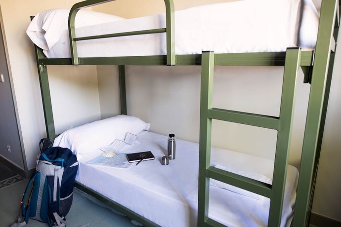 Imagen de la habitación del Albergue Monte do Gozo. Foto 7
