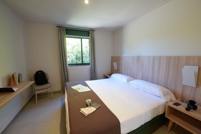 Imagen de la habitación del Albergue Monte do Gozo. Foto 9