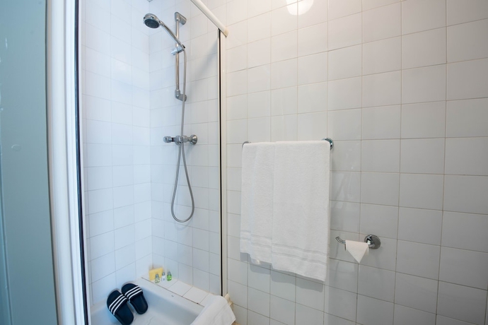 Imagen de la habitación del Albergue Monte do Gozo. Foto 12