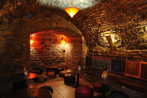 Imagen del bar/restaurante del Albergue Mora De Nuei. Foto 2