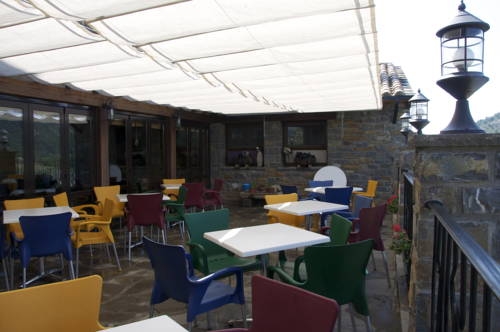 Imagen del bar/restaurante del Albergue Mora De Nuei. Foto 3