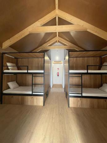 Imagen de la habitación del Albergue Natureza de Laraxe. Foto 2