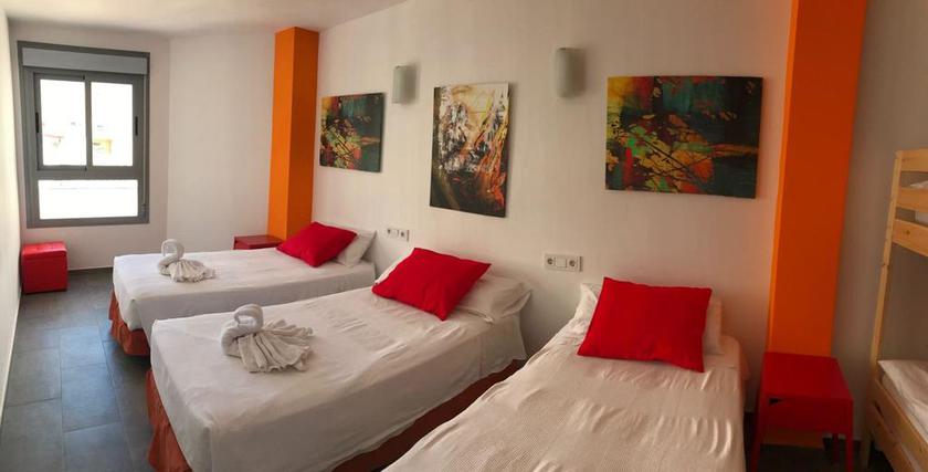 Imagen de la habitación del Albergue New Art Beach- Albergue Juvenil. Foto 3