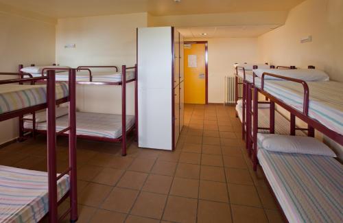 Imagen de la habitación del Albergue N&uacute;ria Xanascat. Foto 19