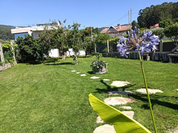 Imagen de los exteriores del Albergue Nuestra Se&ntilde;ora del Camino. Foto 11