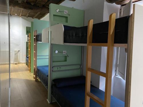 Imagen de la habitación del Albergue O Santo. Foto 2