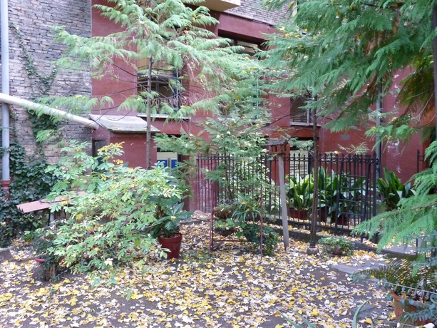 Imagen de los exteriores del Albergue Plaza Catedral - Hostel. Foto 9