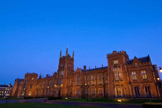 Imagen de los exteriores del Albergue Queens University Belfast - Elms Village - Hostel. Foto 11