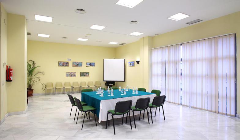 Imagen general del Albergue Residencia Deportistas la Cartuja. Foto 2