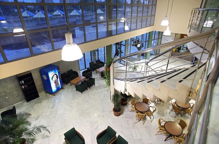 Imagen general del Albergue Residencia Deportistas la Cartuja. Foto 11