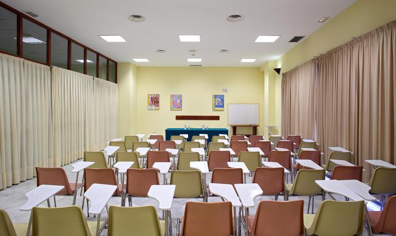 Imagen general del Albergue Residencia Deportistas la Cartuja. Foto 10