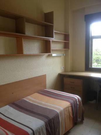 Imagen de la habitación del Albergue Residencia Larraona. Foto 1