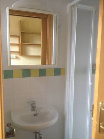 Imagen de la habitación del Albergue Residencia Larraona. Foto 2