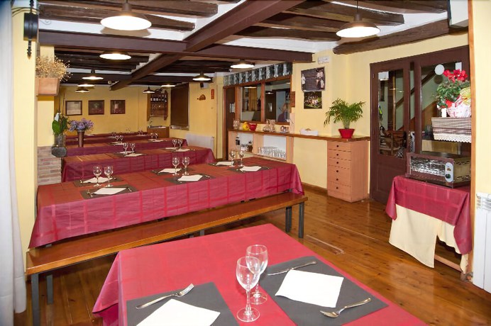 Imagen del bar/restaurante del Albergue Rural Ca L'anton. Foto 5