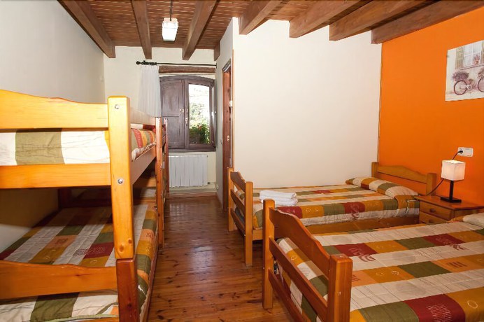 Imagen de la habitación del Albergue Rural Ca L'anton. Foto 9