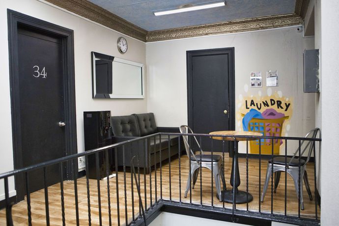 Imagen de los interiores del Albergue Samesun Hollywood - Hostel. Foto 13