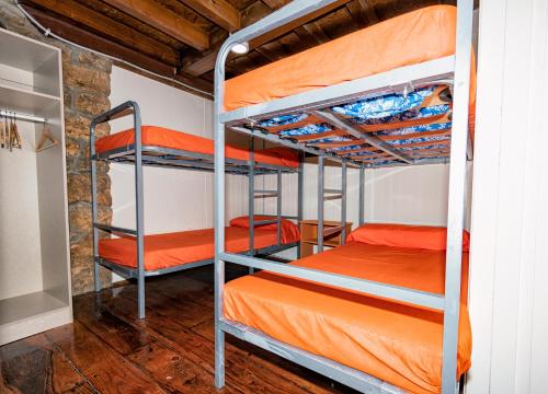 Imagen de la habitación del Albergue Santa Marina, Buelna. Foto 11