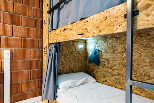 Imagen de la habitación del Albergue Santiago 15 Monforte. Foto 19