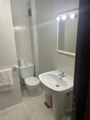 Imagen de la habitación del Albergue Sao Telmo. Foto 18