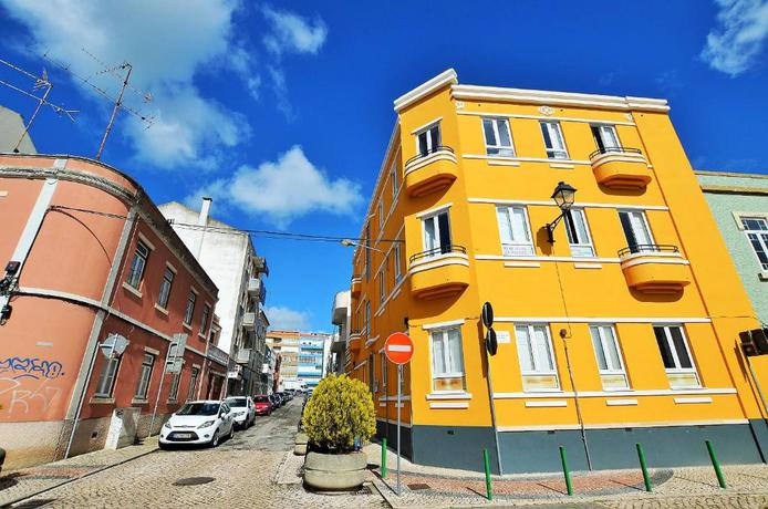 Imagen de los exteriores del Albergue Suites and Apartments DP VFXira. Foto 10