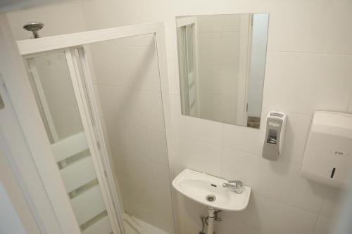 Imagen de la habitación del Albergue Terraza del Limonar. Foto 17