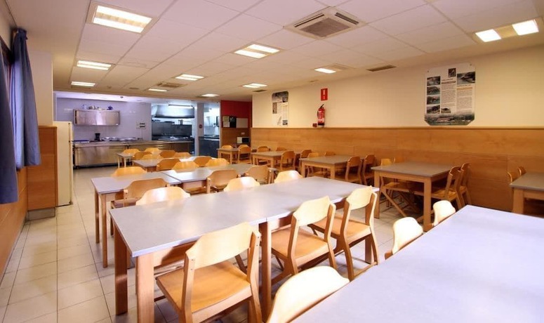 Imagen del bar/restaurante del Albergue Trinkete Etxea - Hostel. Foto 8