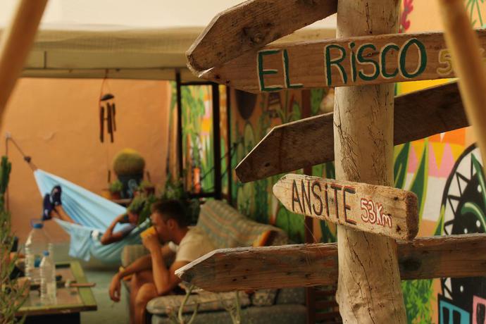 Imagen de los interiores del Albergue Tropical House. Foto 8