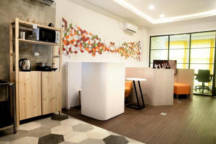 Imagen de los interiores del Albergue Tuju Arteri Pods by Zuzu. Foto 6