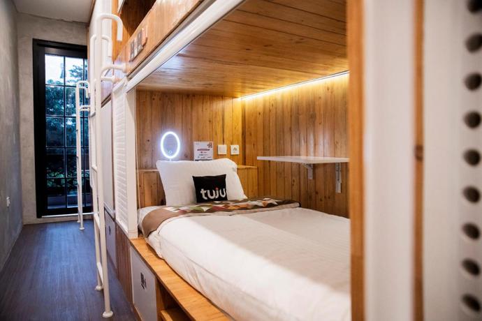 Imagen de la habitación del Albergue Tuju Arteri Pods by Zuzu. Foto 4