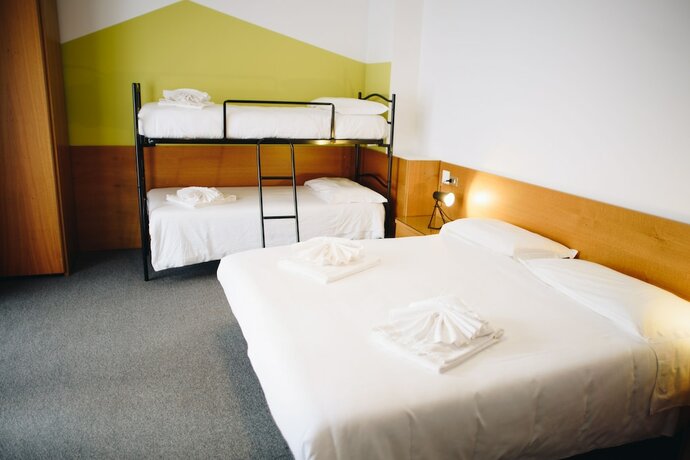 Imagen de la habitación del Albergue Unihò Hostel. Foto 14