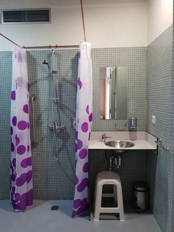 Imagen de la habitación del Albergue V&iacute;a De La Plata Herv&aacute;s. Foto 4