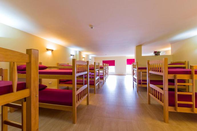 Imagen general del Albergue V&iacute;a L&aacute;ctea, Arz&uacute;a. Foto 1