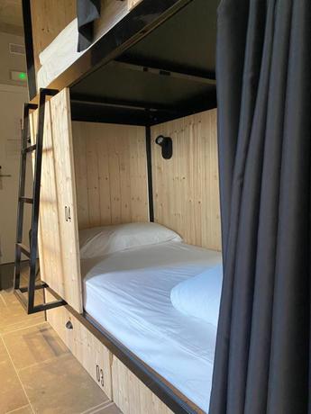 Imagen general del Albergue Zarautz Surf House. Foto 6