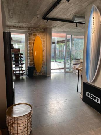 Imagen general del Albergue Zarautz Surf House. Foto 12