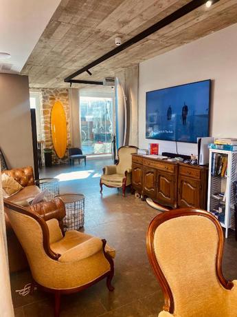 Imagen general del Albergue Zarautz Surf House. Foto 15