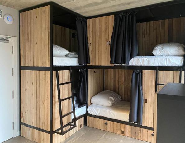 Imagen general del Albergue Zarautz Surf House. Foto 18