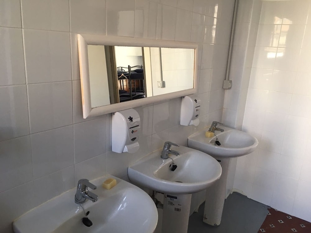 Imagen de la habitación del Albergue de Peregrinos La Bilbaina. Foto 16