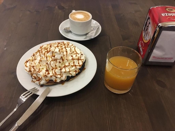 Imagen del bar/restaurante del Albergue de Peregrinos La Bilbaina. Foto 4